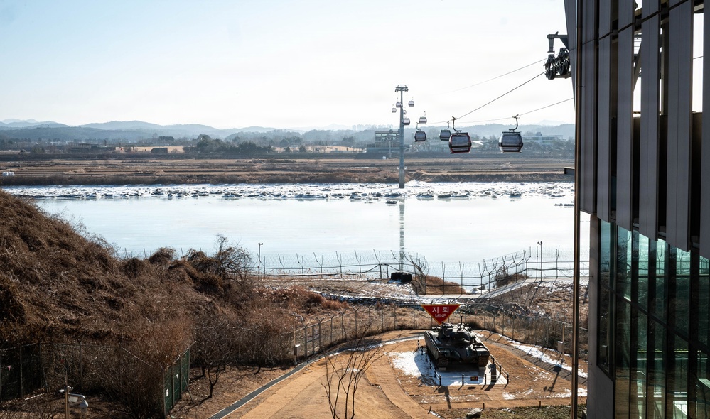 U.S. Soldiers Visit the DMZ
