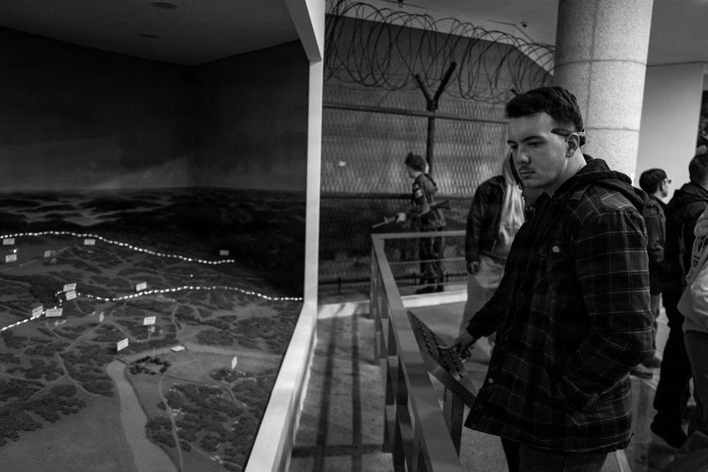 U.S. Soldiers Visit the DMZ