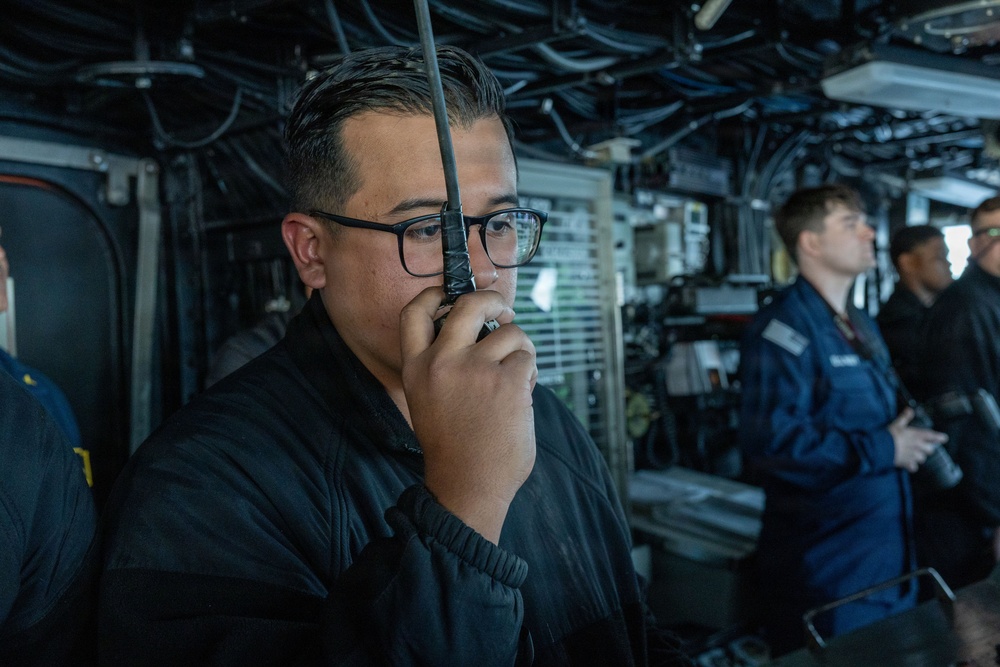 Boxer Sailors Conduct Bridge Operations