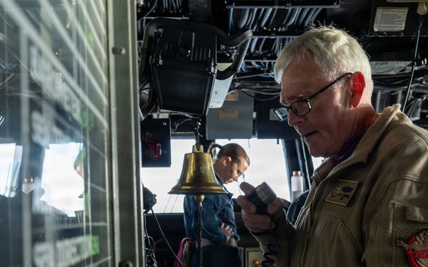 Boxer Sailors Conduct Bridge Operations
