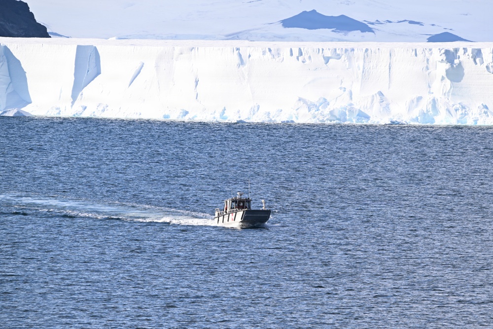 USCGC Polar Star (WAGB 10) conducts small boat operations amid Operation Deep Freeze 2026