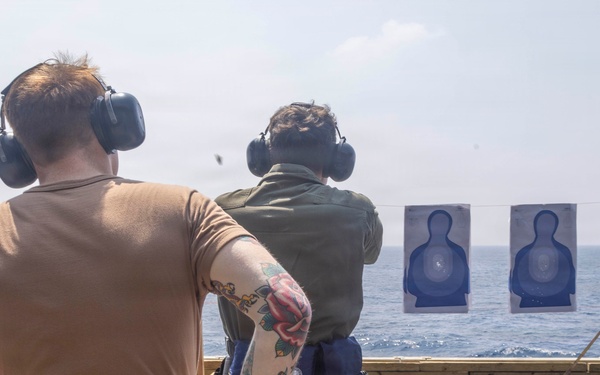 Abraham Lincoln conducts live-fire exercise