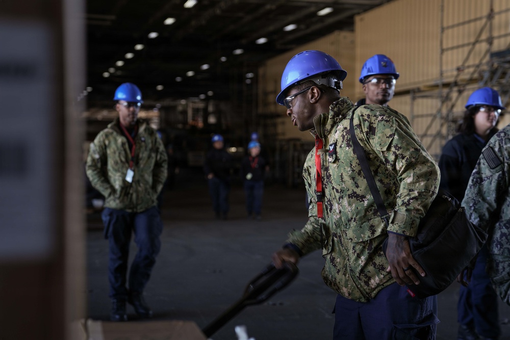 Ike Conducts Planned Incremental Availability maintenance period