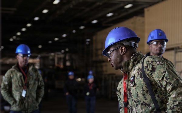 Ike Conducts Planned Incremental Availability maintenance period