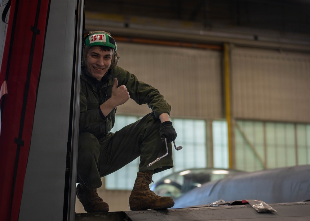 Strike Fighter Squadron (VFA) 34 Prepares for a Training Exercise