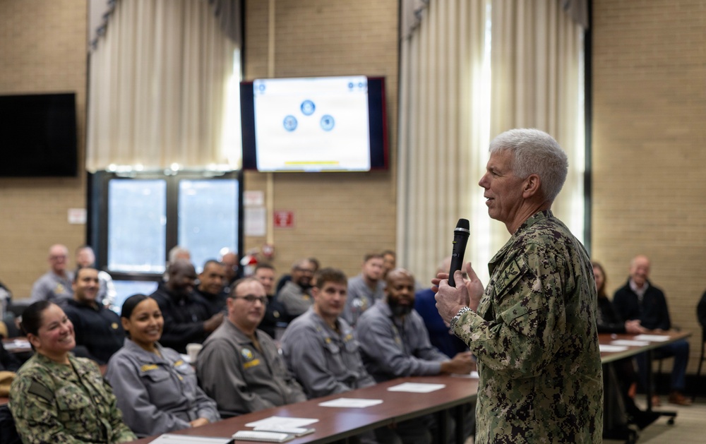 ADM Thomas Attends INSURV Conference