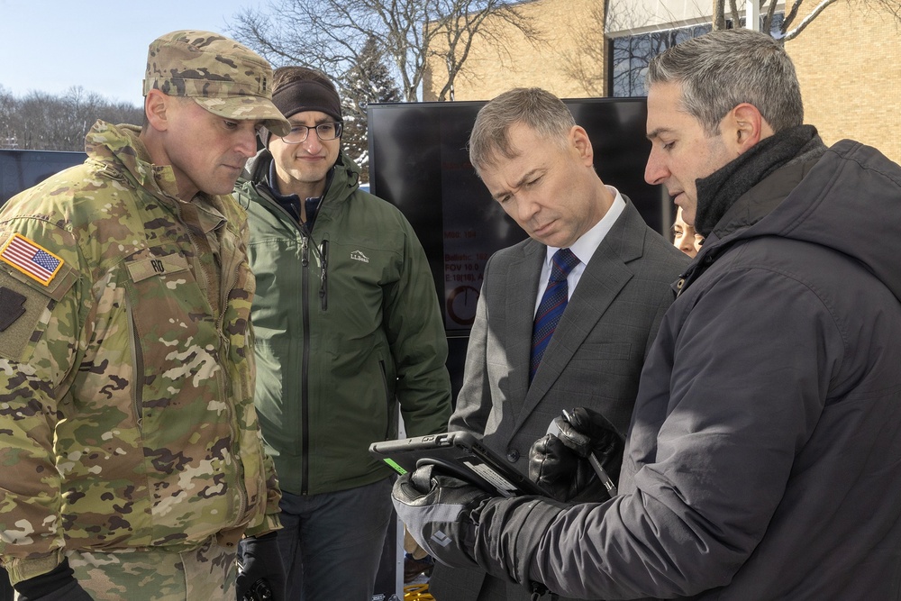 Pa. Guard Soldiers conduct UAS demo for senior Army official