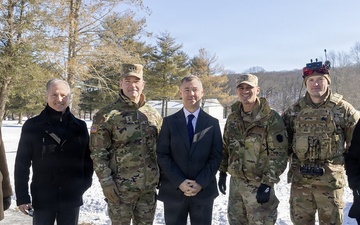 Pa. Guard Soldiers conduct UAS demo for senior Army official