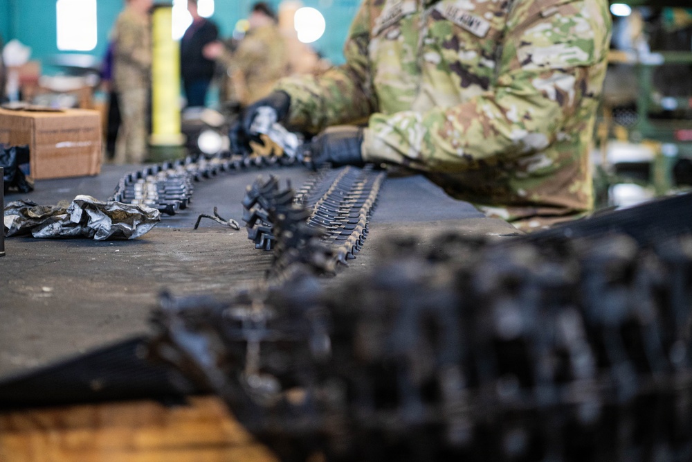 12th CAB Soldiers perform 500-hour phase maintenance on AH-64E Apache