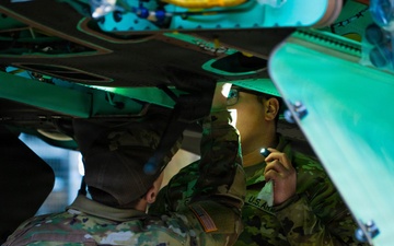 12th CAB Soldiers perform 500-hour phase maintenance on AH-64E Apache