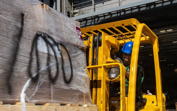 USS Gerald R. Ford (CVN 78) Replenishment-at-Sea