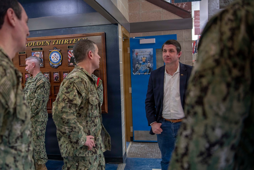 Honorable Derrick Anderson Visits Recruit Training Command
