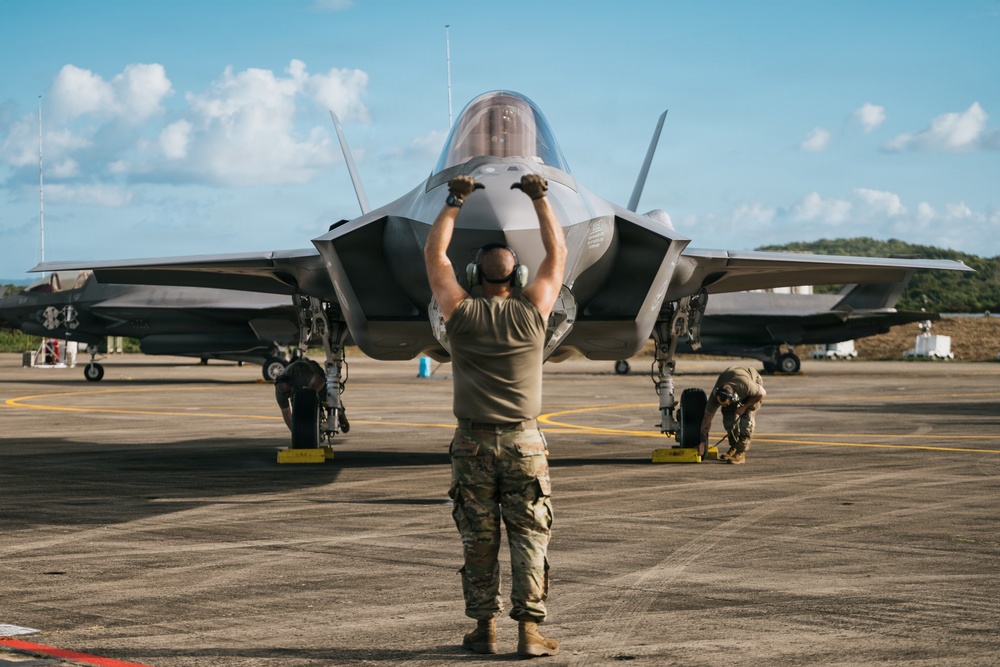First USAF F-35A’s land in Puerto Rico