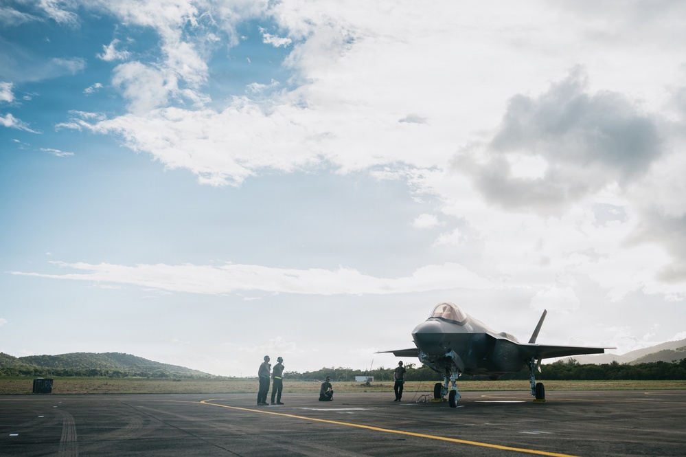 First USAF F-35A’s land in Puerto Rico