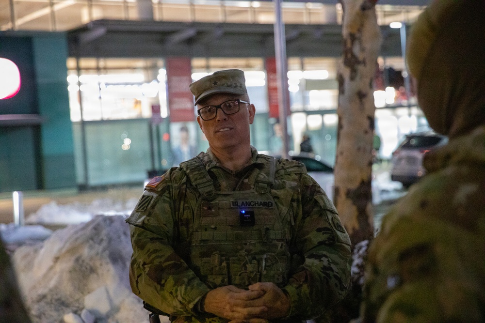 Brig. Gen. Blanchard Visits Soldiers in Patrolling in DC