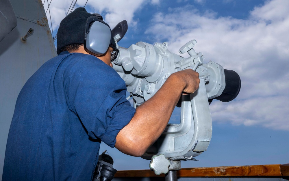 USS Michael Murphy conducts routine operations