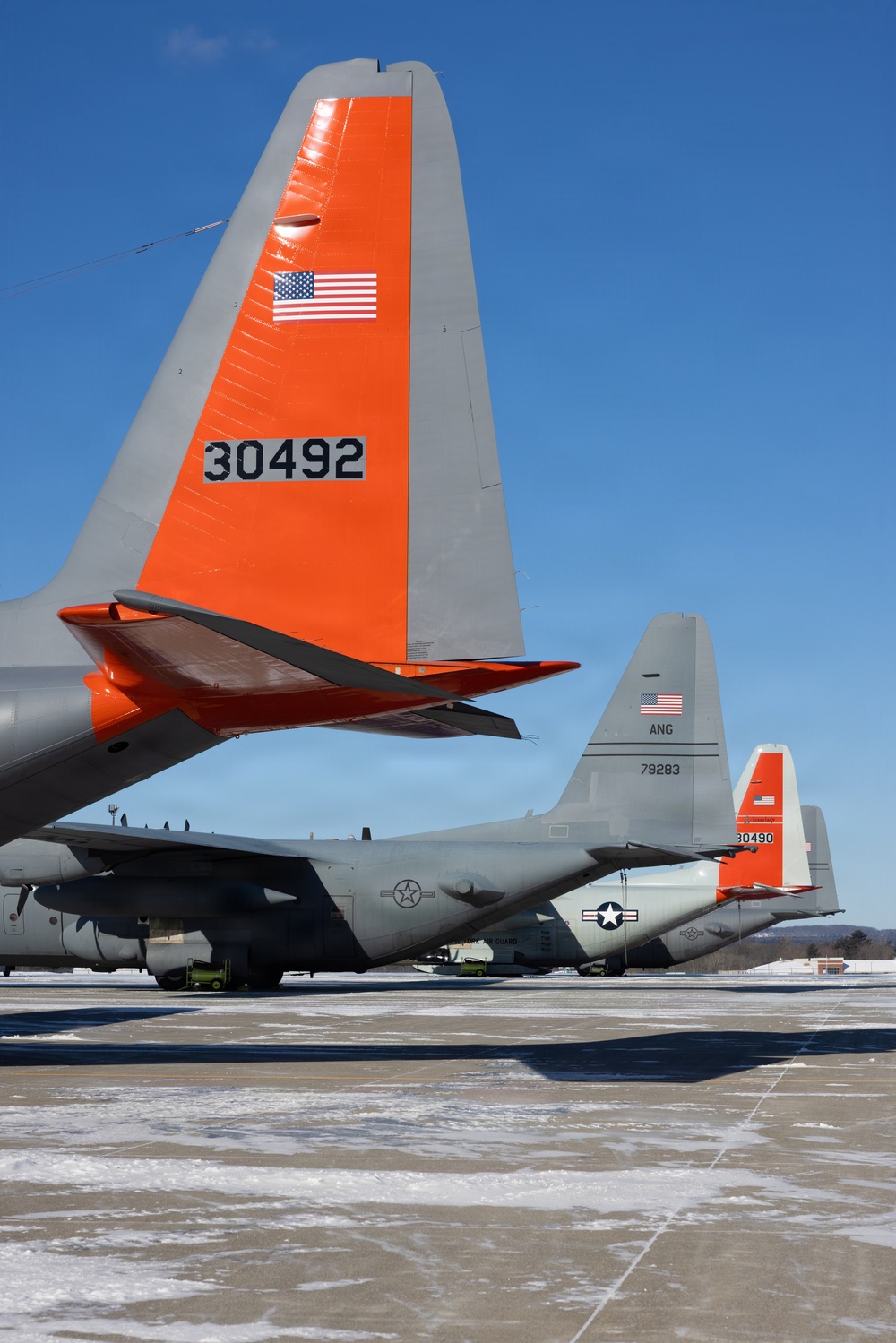 LC-130H gets new paint scheme