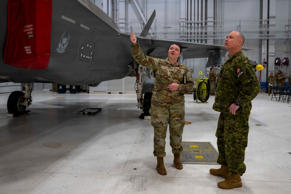 Alaskan NORAD Deputy Commander visits Eielson AFB