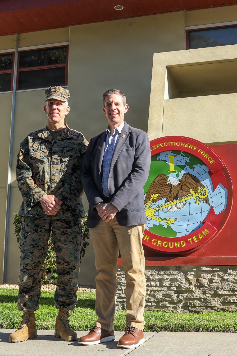 Commanding General, I Marine Expeditionary Force, meets with Congressman Mike Levin