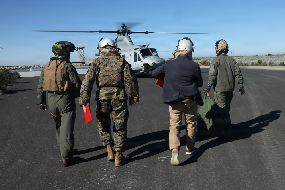 Commanding General, I Marine Expeditionary Force, meets with Congressman Mike Levin