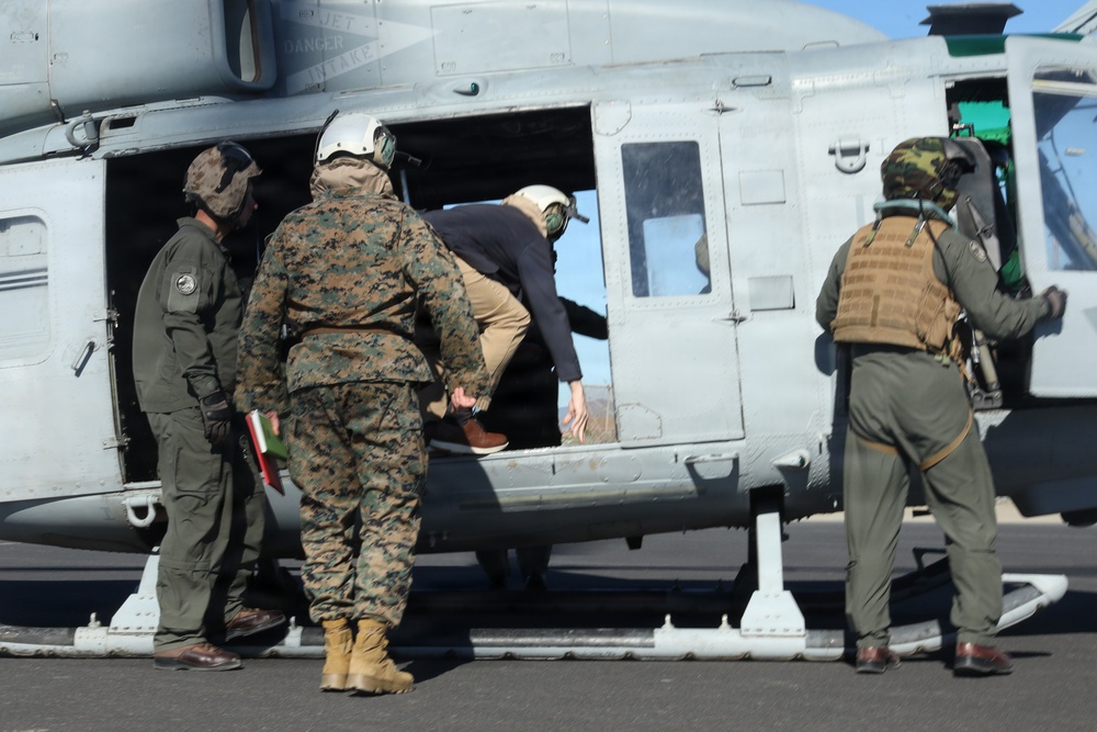 Commanding General, I Marine Expeditionary Force, meets with Congressman Mike Levin
