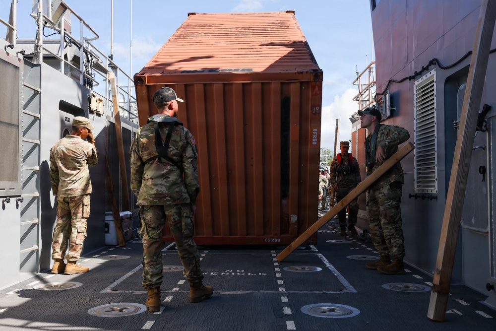 Army Medics Train Maritime Casualty Evacuation Off Coast of Hawaii