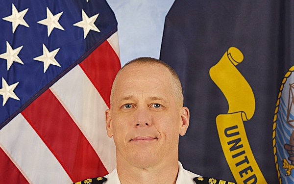 NAVFAC Pacific Honors Top Civilian and Military Engineers of the Year