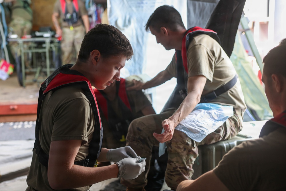 Army Medics Train Maritime Casualty Evacuation Off Coast of Hawaii