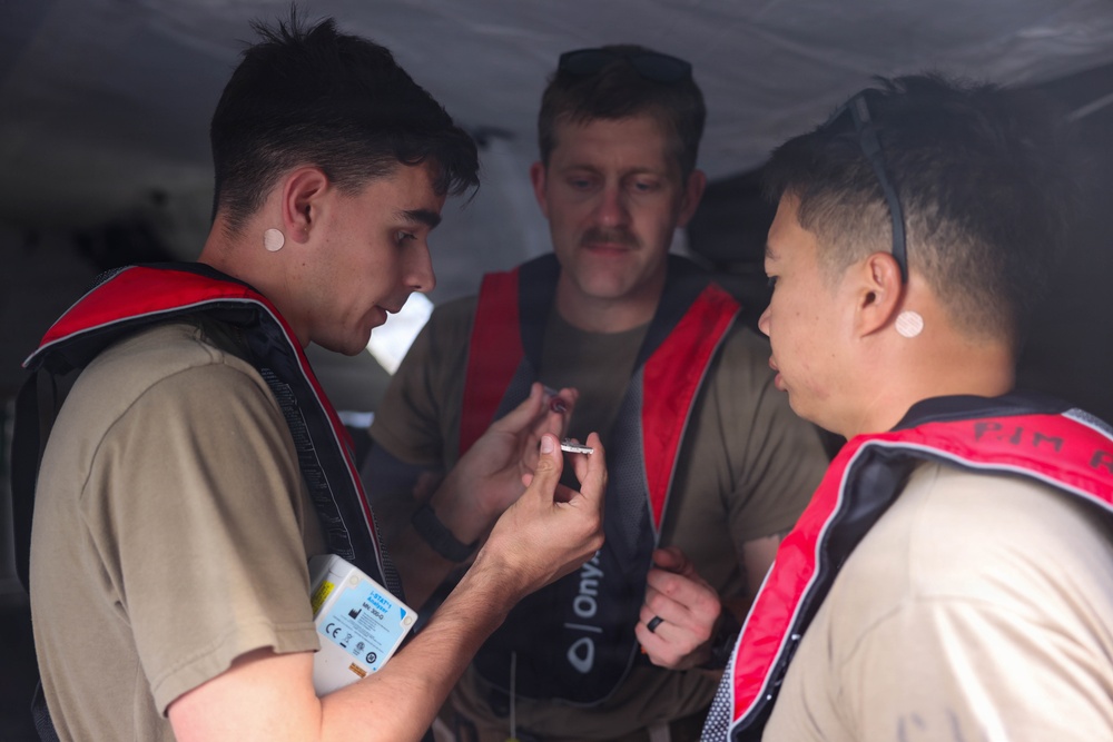 Army Medics Train Maritime Casualty Evacuation Off Coast of Hawaii