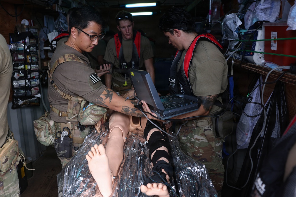Army Medics Train Maritime Casualty Evacuation Off Coast of Hawaii