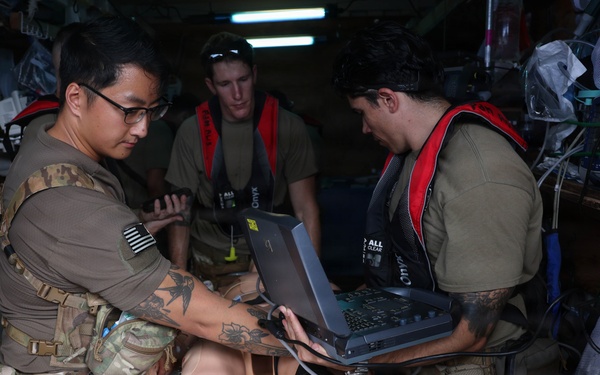 Army Medics Train Maritime Casualty Evacuation Off Coast of Hawaii
