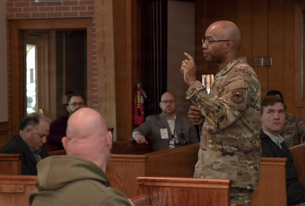 Local religious leaders receive base tour