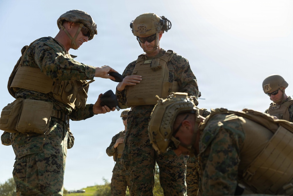 Marines evaluate fiber-optic FPV drones during DIU challenge