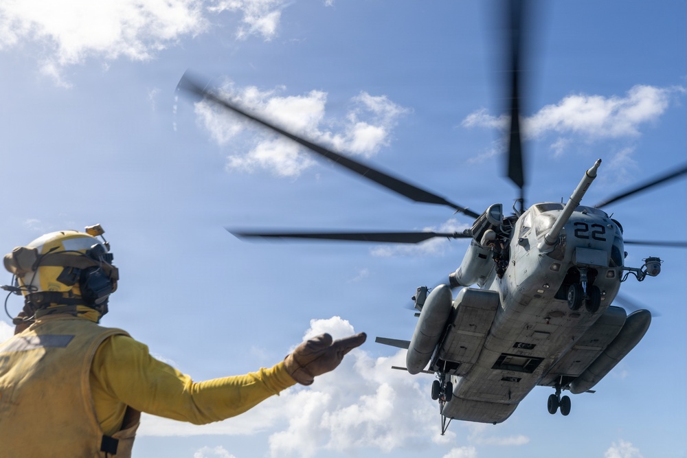 22nd MEU(SOC) | VMM-263(REIN) Conducts Flight Ops