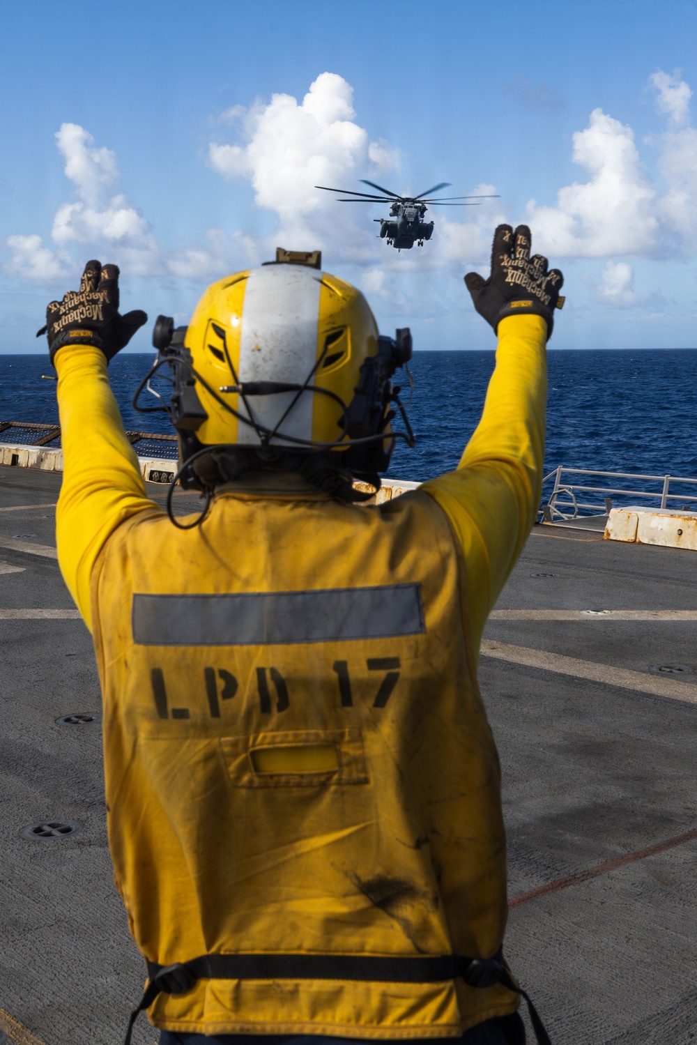 22nd MEU(SOC) | VMM-263(REIN) Conducts Flight Ops