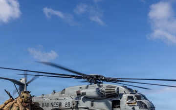 22nd MEU(SOC) | VMM-263(REIN) Conducts Flight Ops