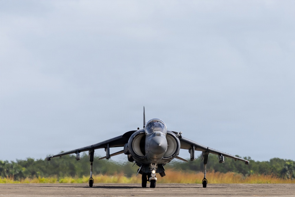 22nd MEU(SOC) | VMM-263 (Rein.) Conduct Harrier Ops