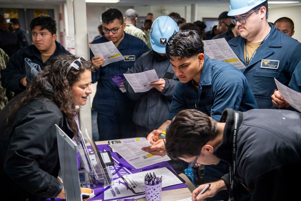 USS Carl Vinson (CVN 70) Daily Operations