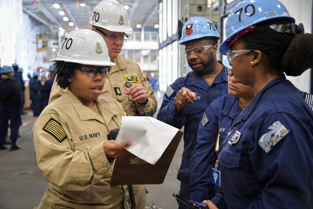 USS Carl Vinson (CVN 70) Daily Operations