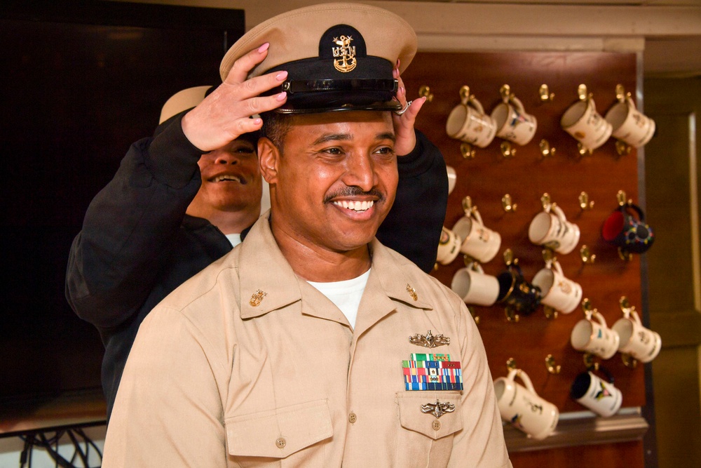 USS Carl Vinson (CVN 70) Daily Operations