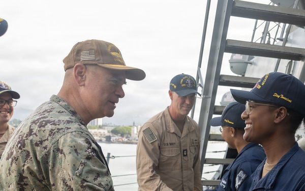 Vice Admiral McLane visits USS Carl M. Levin (DDG 120)