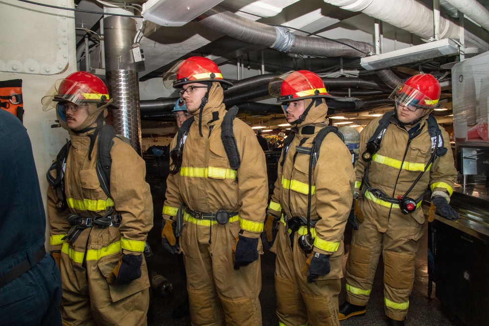 USS Carl Vinson (CVN 70) Daily Operations