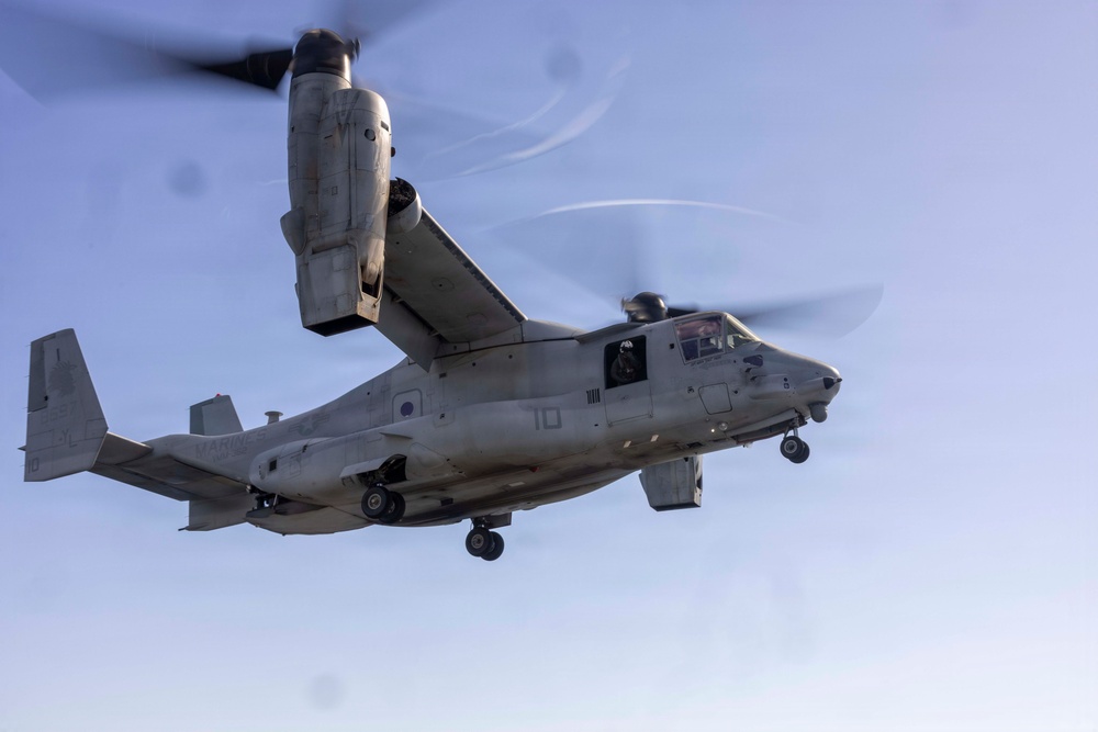 QUART 26.2: I MEF Deputy CG, 3rd MAW CG and Expeditionary Strike Group 3 Commander Visit Marines and Sailors Aboard USS Makin Island