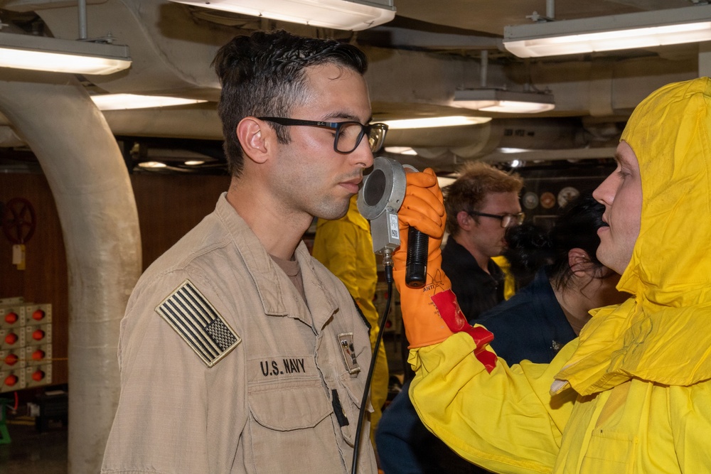 USS Carl Vinson (CVN 70) Daily Operations