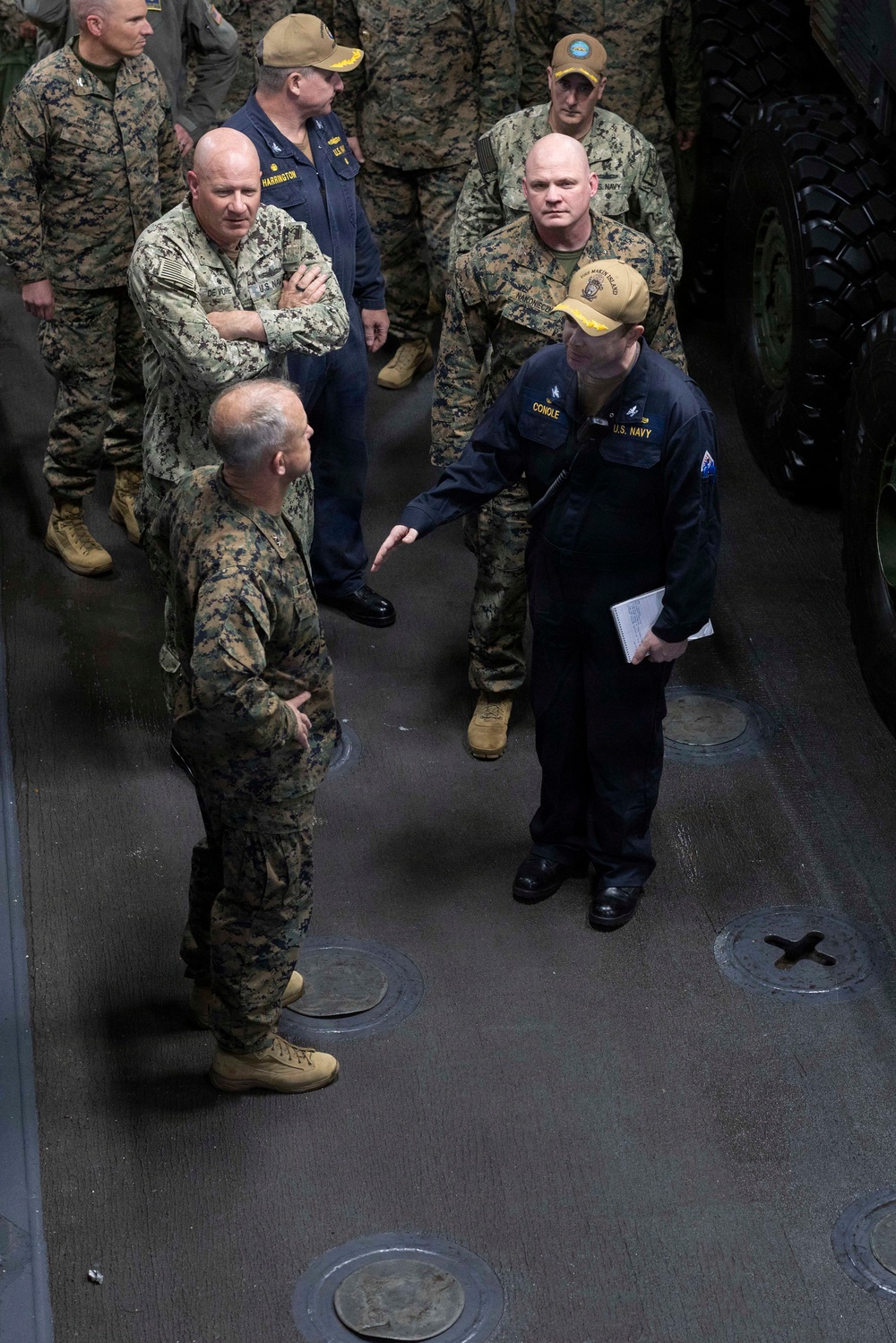 QUART 26.2: I MEF Deputy CG, 3rd MAW CG and Expeditionary Strike Group 3 Commander Visit Marines and Sailors Aboard USS Makin Island