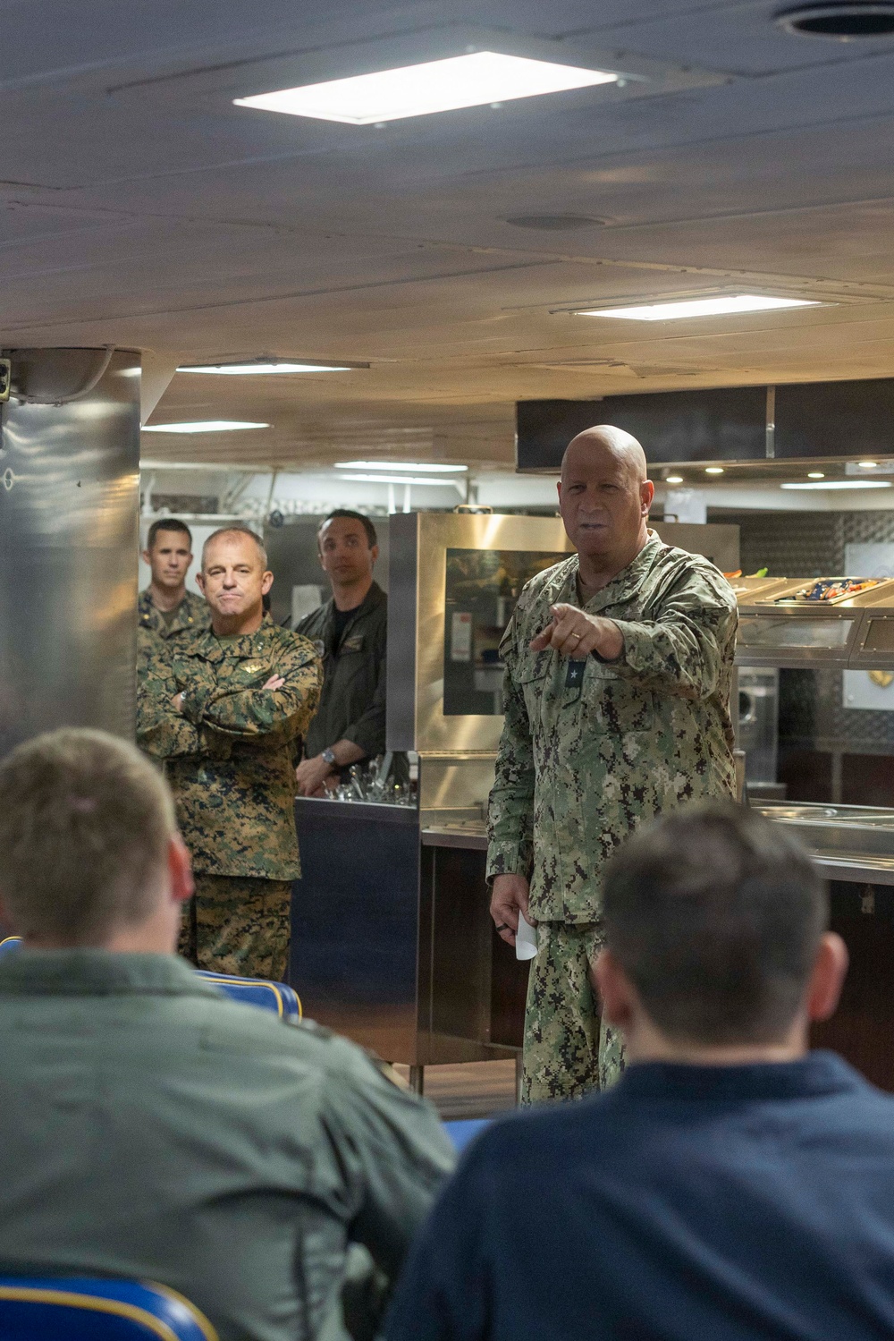 QUART 26.2: I MEF Deputy CG, 3rd MAW CG and Expeditionary Strike Group 3 Commander Visit Marines and Sailors Aboard USS Makin Island