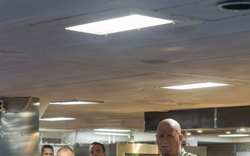 QUART 26.2: I MEF Deputy CG, 3rd MAW CG and Expeditionary Strike Group 3 Commander Visit Marines and Sailors Aboard USS Makin Island