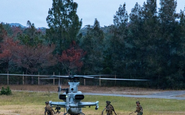 31st MEU | VMM 265 and Det. 18 conduct FARP exercise