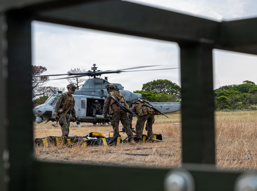 31st MEU | VMM 265 and Det. 18 conduct FARP exercise