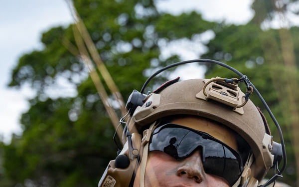 31st MEU | VMM 265 and Det. 18 conduct FARP exercise